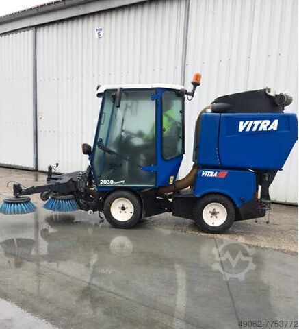 Spazzatrice a vuoto Iseki Vitra 2030