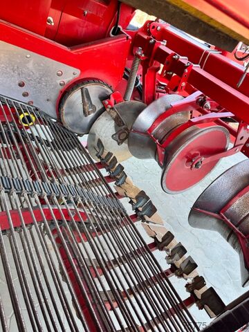 Macchina agricola  SE260