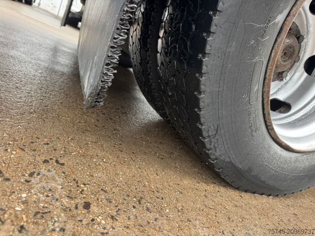 Gardinsidad skåpbil MERCEDES-BENZ ATEGO 818 * MOTORBREMSE * LBW BÄR 1t * KAMERA *