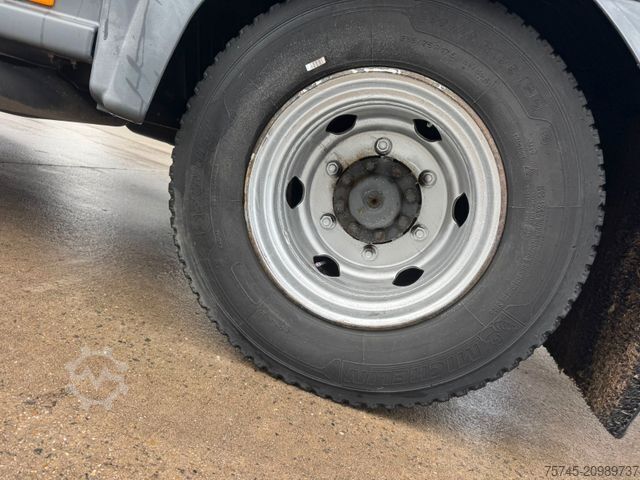 Gardinsidad skåpbil MERCEDES-BENZ ATEGO 818 * MOTORBREMSE * LBW BÄR 1t * KAMERA *