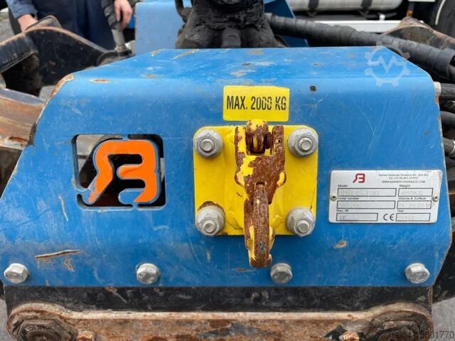 Sklápěč s jeřábem Mercedes-Benz Arocs 3342 *6x6*meegestuurd as*2zijdige kipper*...