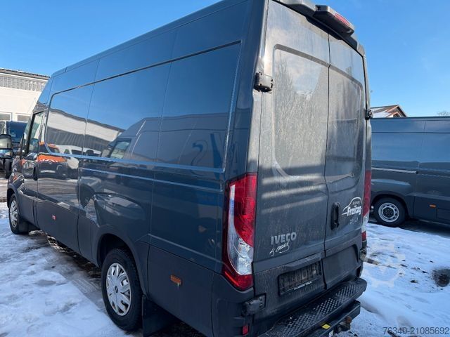Bestelwagen met verhoogd dak IVECO Daily 35S21HA8 V/P*Kastenwagen*NAVI*