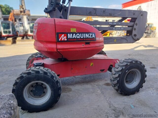 Knikarmhoogwerker Manitou 180ATJ