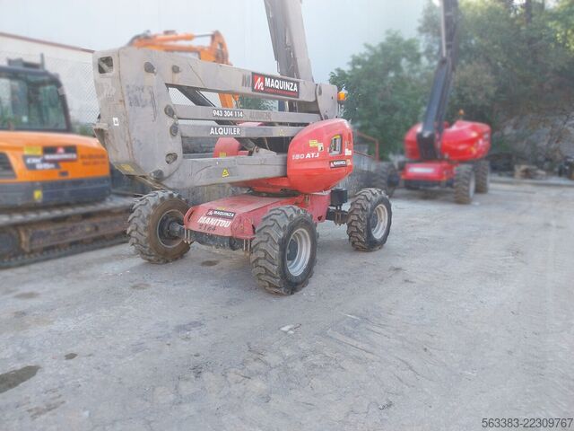 Knikarmhoogwerker Manitou 180ATJ