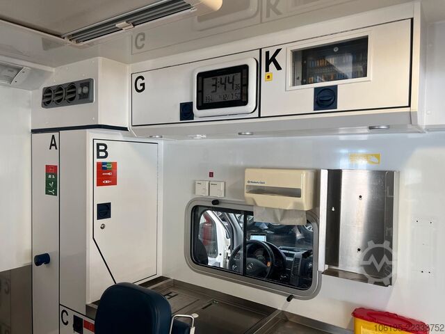 Brandbil MERCEDES-BENZ 516 CDI Krankenwagen*RTW*Liege*1.HD