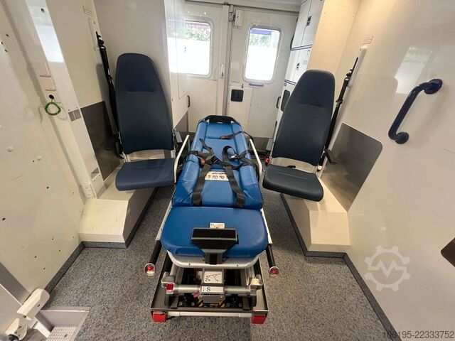 Brandbil MERCEDES-BENZ 516 CDI Krankenwagen*RTW*Liege*1.HD