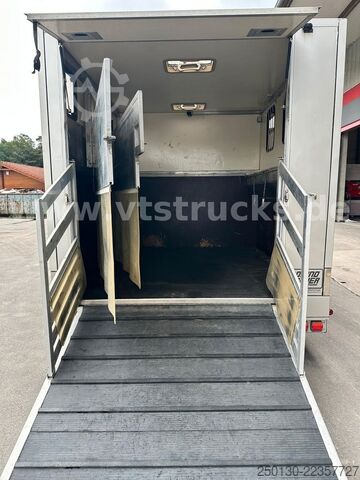 Kreaturvogn MERCEDES-BENZ Atego 1218L Pferdetransporter + Gimmel Anh.