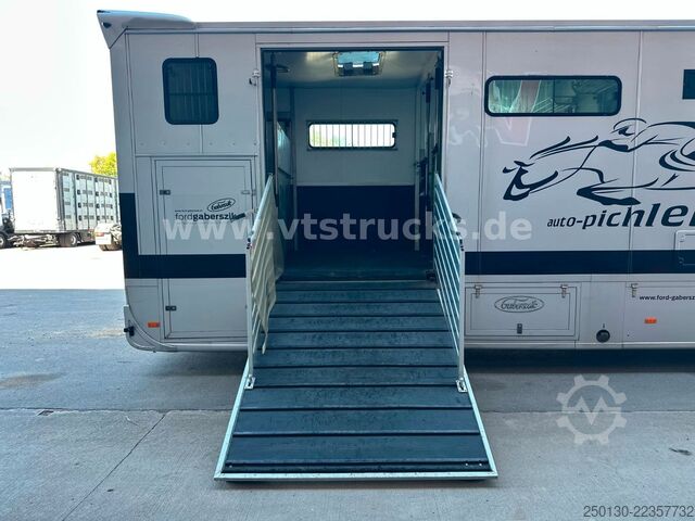 Kreaturvogn MERCEDES-BENZ Atego 1218L Pferdetransporter mit Wohnabteil