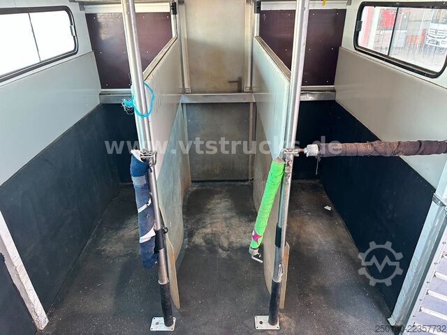 Kreaturvogn MERCEDES-BENZ Atego 1218L Pferdetransporter mit Wohnabteil