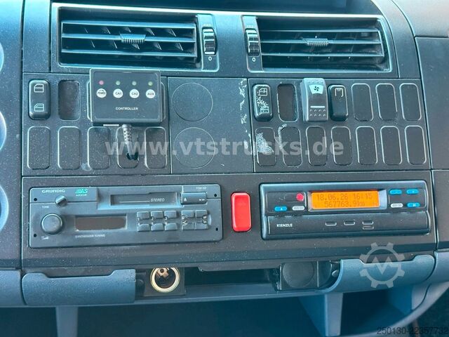 Kreaturvogn MERCEDES-BENZ Atego 1218L Pferdetransporter mit Wohnabteil
