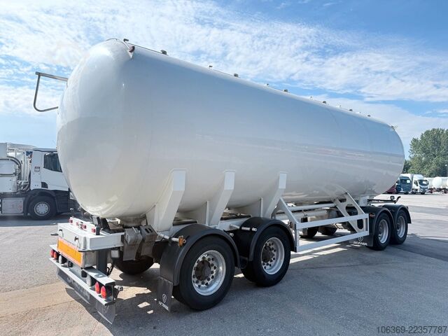 Siloanhænger  HMK Bilcon 30 t. 42 m3 Silo tank 6 Compartment