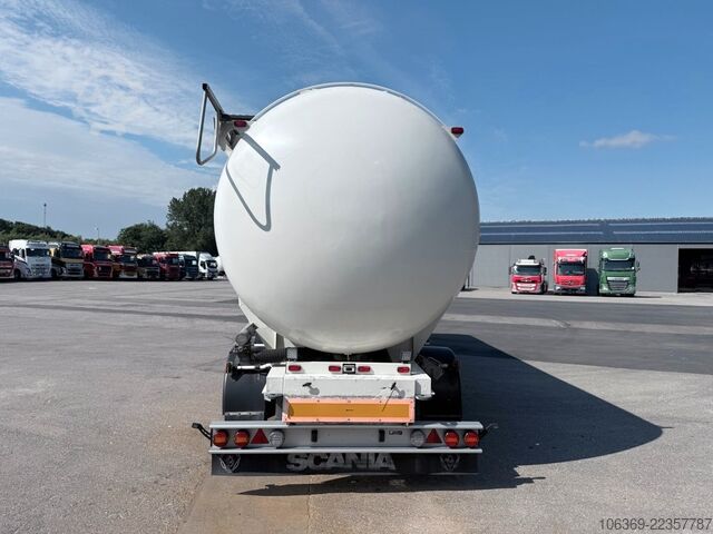 Siloanhænger  HMK Bilcon 30 t. 42 m3 Silo tank 6 Compartment