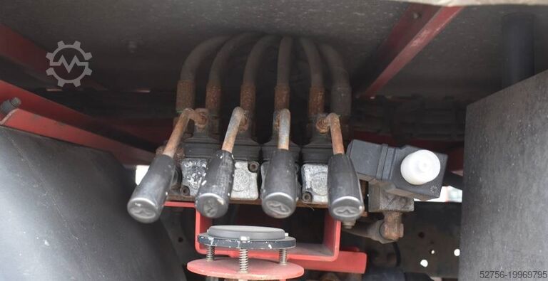 Op vrachtwagen gemonteerd platform Multitel 160ALU