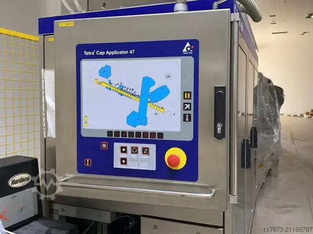 Máquina taponadora usada Tetra Pak Helicap 23 6000 bph Tetra Pak® Helicap 23