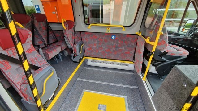 Autobús urbano MERCEDES-BENZ Lagerfahrzeug Bürgerbus Niederflur 9 Sitze
