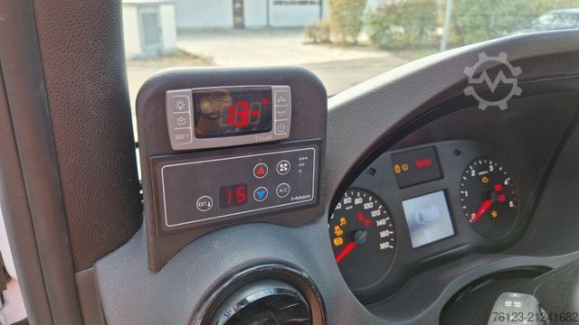 Autobús urbano MERCEDES-BENZ Lagerfahrzeug Bürgerbus Niederflur 9 Sitze