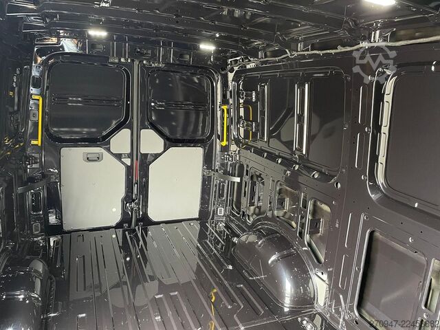 Furgone a tetto alto MAN TGE 3.200 L3H2 Kasten 4x4 Individual S ACC STHZ