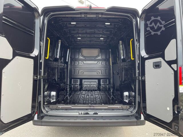 Furgone a tetto alto MAN TGE 3.200 L3H2 Kasten 4x4 Individual S ACC STHZ