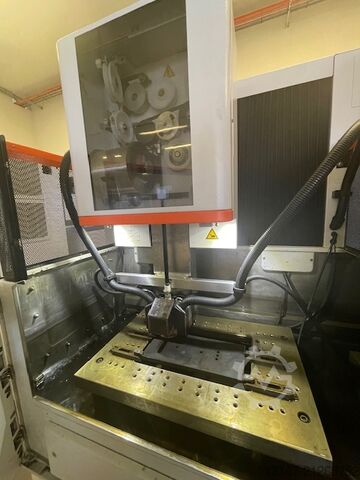 Machine d'érosion par fil GF Machining Solutions CUT200SP