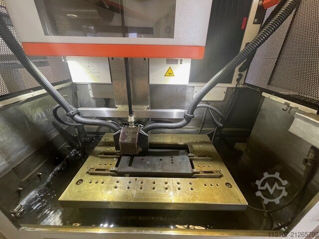 Machine d'érosion par fil GF Machining Solutions CUT200SP
