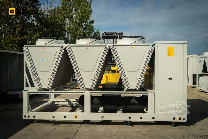Chiller Used Aircooled chiller CLIMAVENETA NX2 G06 Y 0294T 270 KW. 2020 yom