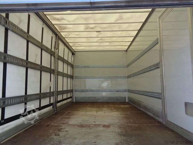 Skjutbar presenning Iveco Eurocargo 80EL21 Manual + Euro 6 + Dhollandia Lift