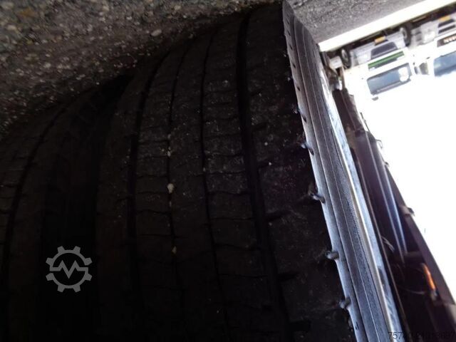 Telone scorrevole Iveco Eurocargo 80EL21 Manual + Euro 6 + Dhollandia Lift