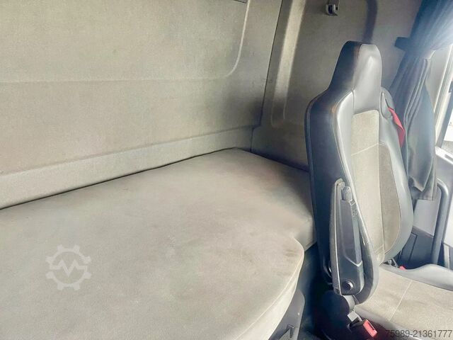 Standard-SZM Renault T440 mVF611A36XKD018050 VOLVO D13 engine!