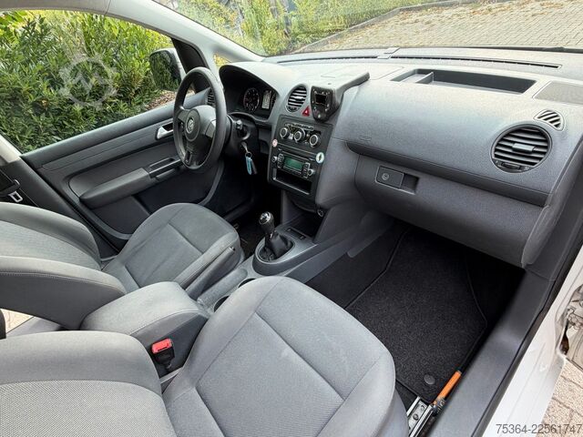 Minibus VW Caddy Maxi 1.6 Tdi 5 Sitze Rollstuhlrampe Klima