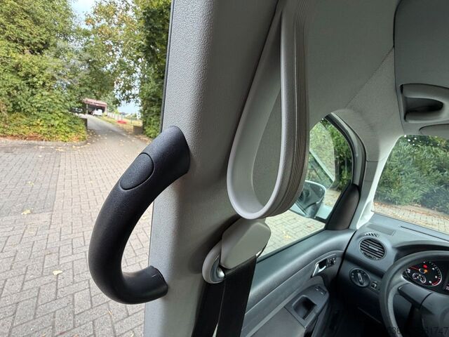 Minibus VW Caddy Maxi 1.6 Tdi 5 Sitze Rollstuhlrampe Klima