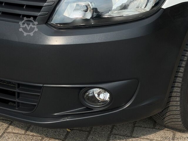 Minibus VW Caddy Maxi 1.6 Tdi 5 Sitze Rollstuhlrampe Klima