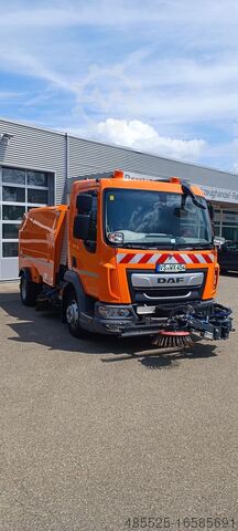 Lastbil med kasseopbygning DAF LF 210 FA