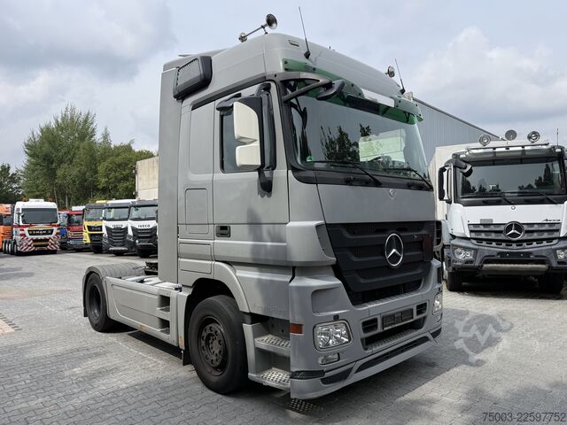 Standard dragbil Mercedes-Benz Actros MP3 1846 LS Megaspace