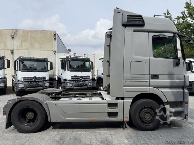 Standard dragbil Mercedes-Benz Actros MP3 1846 LS Megaspace