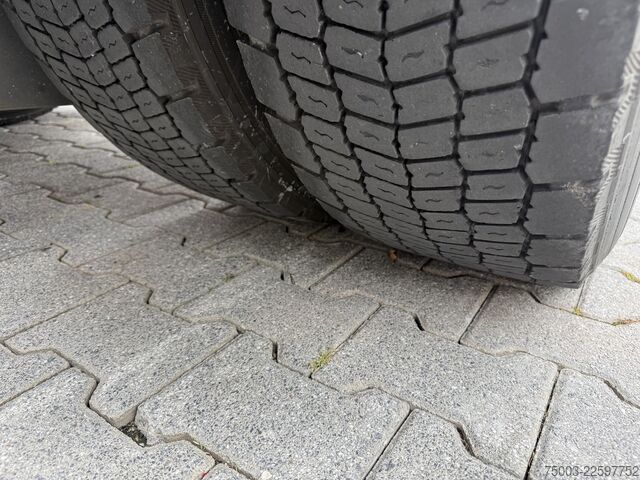 Standard dragbil Mercedes-Benz Actros MP3 1846 LS Megaspace