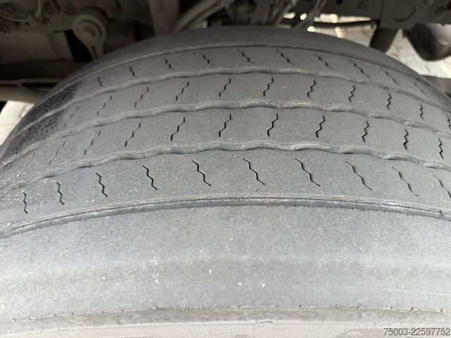 Standard dragbil Mercedes-Benz Actros MP3 1846 LS Megaspace