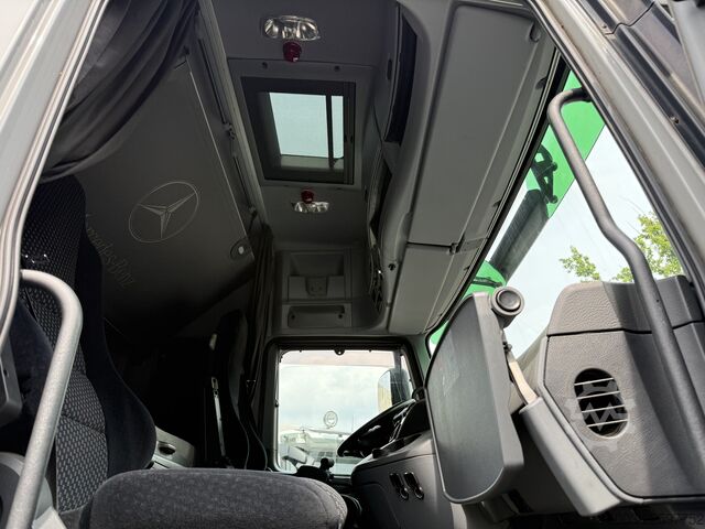 Standard dragbil Mercedes-Benz Actros MP3 1846 LS Megaspace