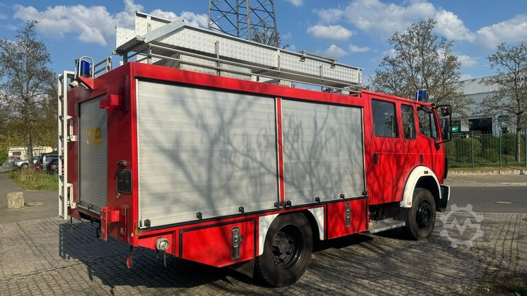 Feuerwehrauto Mercedes-Benz 1222