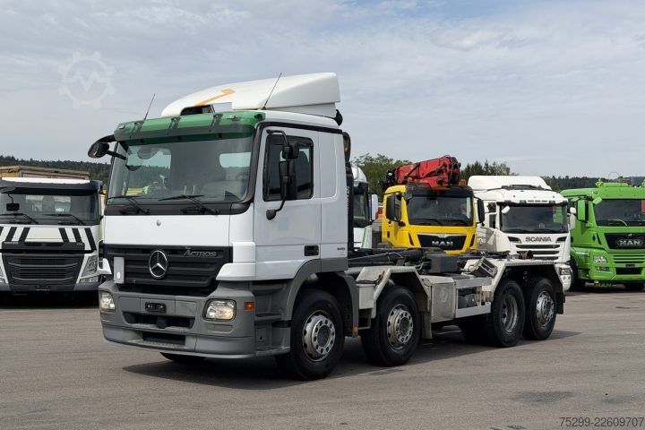 Kroklastbil Mercedes-Benz Actros 3241 8x2 Hakengerät / Swiss-Vehicle