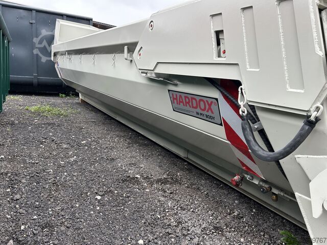 Nutzfahrzeug M3 Containersysteme Abrollcontainer  Halfpipe