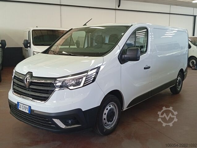 Hosszú tengelytávú furgon Renault Trafic L