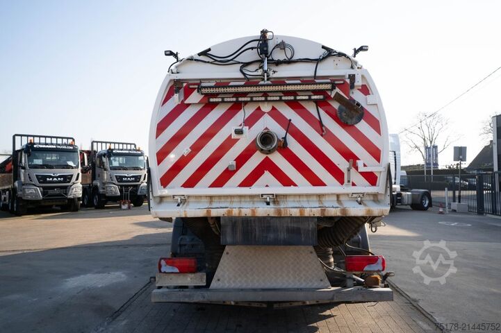 Kamionska čistilica SCANIA P280 - SCHORLINGER OPTIFANT 70