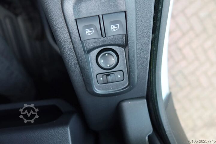 Bestelbus Renault Master POST NL Uitvoering L3/H2 BPM Vrij, 3 pie...
