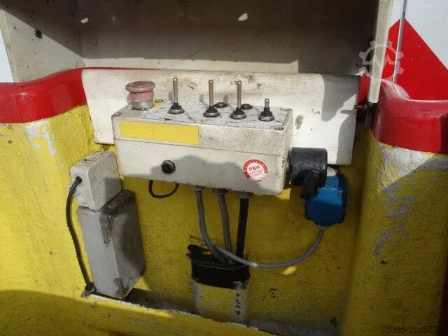 Πλατφόρμα ανύψωσης Renault Master SKY WORKER 12,5 METER