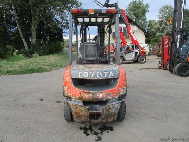 Carrello elevatore diesel Toyota 8FDF25 - Triplex-Freihub 4,7m - Seitenschieber - 2