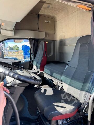 Standard SZM VOLVO FH 500 * KIPPHYDRAULIK * STANDKLIMA * 1. HAND *