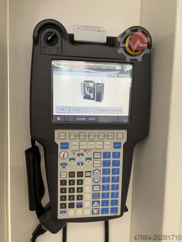 Vertikales Bearbeitungszentrum DMG MORI DMP 35