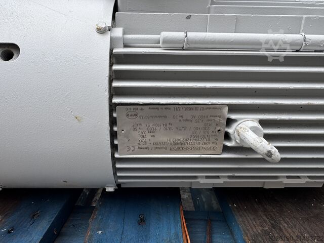 Elektromotor SEW-EURODRIVE KH67 DV132S4 5.5kW