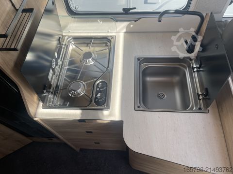 Félintegrált lakóautó Eura Mobil Profila T 695 EB Mondial Edition 180 PS * Automatik * Lithium