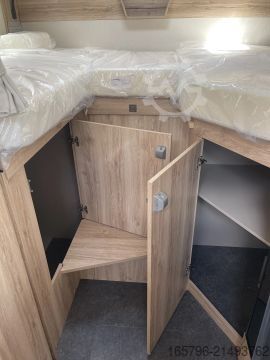 Félintegrált lakóautó Eura Mobil Profila T 695 EB Mondial Edition 180 PS * Automatik * Lithium